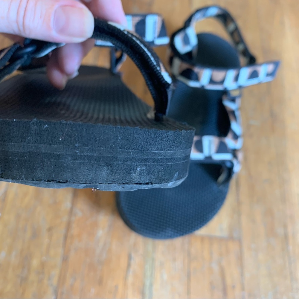 Teva Black and Tan Retro pattern Sandals - Picture 5 of 6